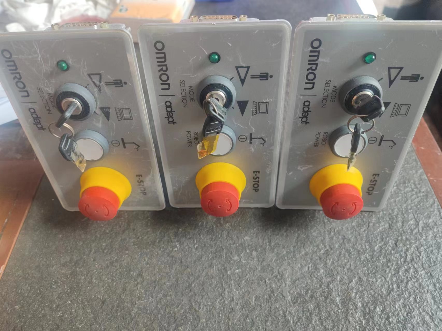 Omron | ADEPT 机器人前面板30356-10358 (图1)